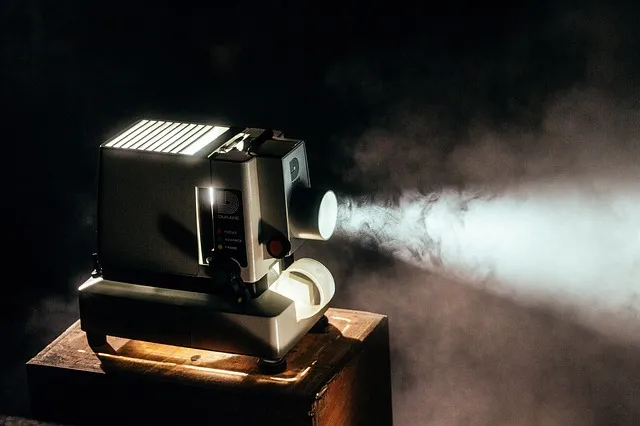 Jak wyczyścić projektor?