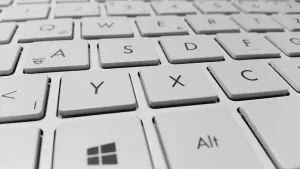 Poradnik – jak wyczyścić laptopa od środka i na zewnątrz